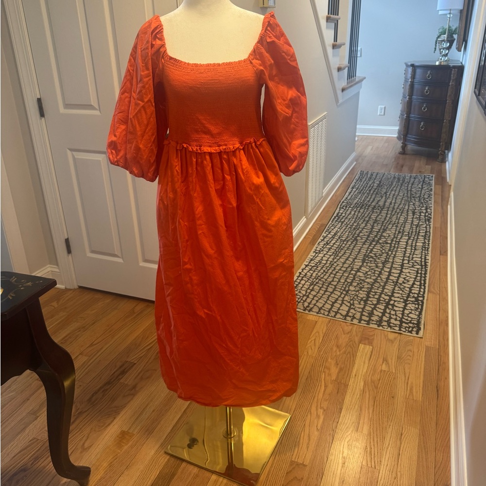 Elegant Orange smocked Midi Dress - Picture 5 of 11